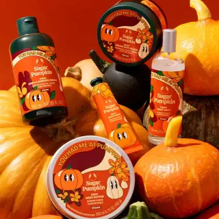 Herbstkollektion von The Body Shop mit Kürbissen inszeniert